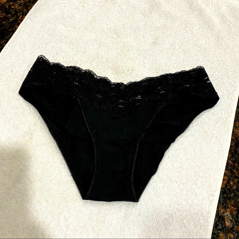NWT Frederick’s of Hollywood Panties S